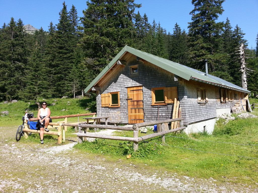 Gaestehaus Bergfrieden ボルシュターラング エクステリア 写真